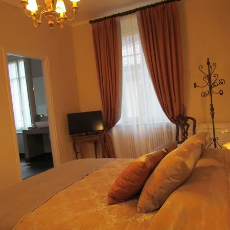 Couette-café L'approdo Di Sant'agostino 4*